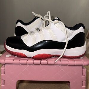 Jordan 11 concord lows (7Y GRADESCHOOL)